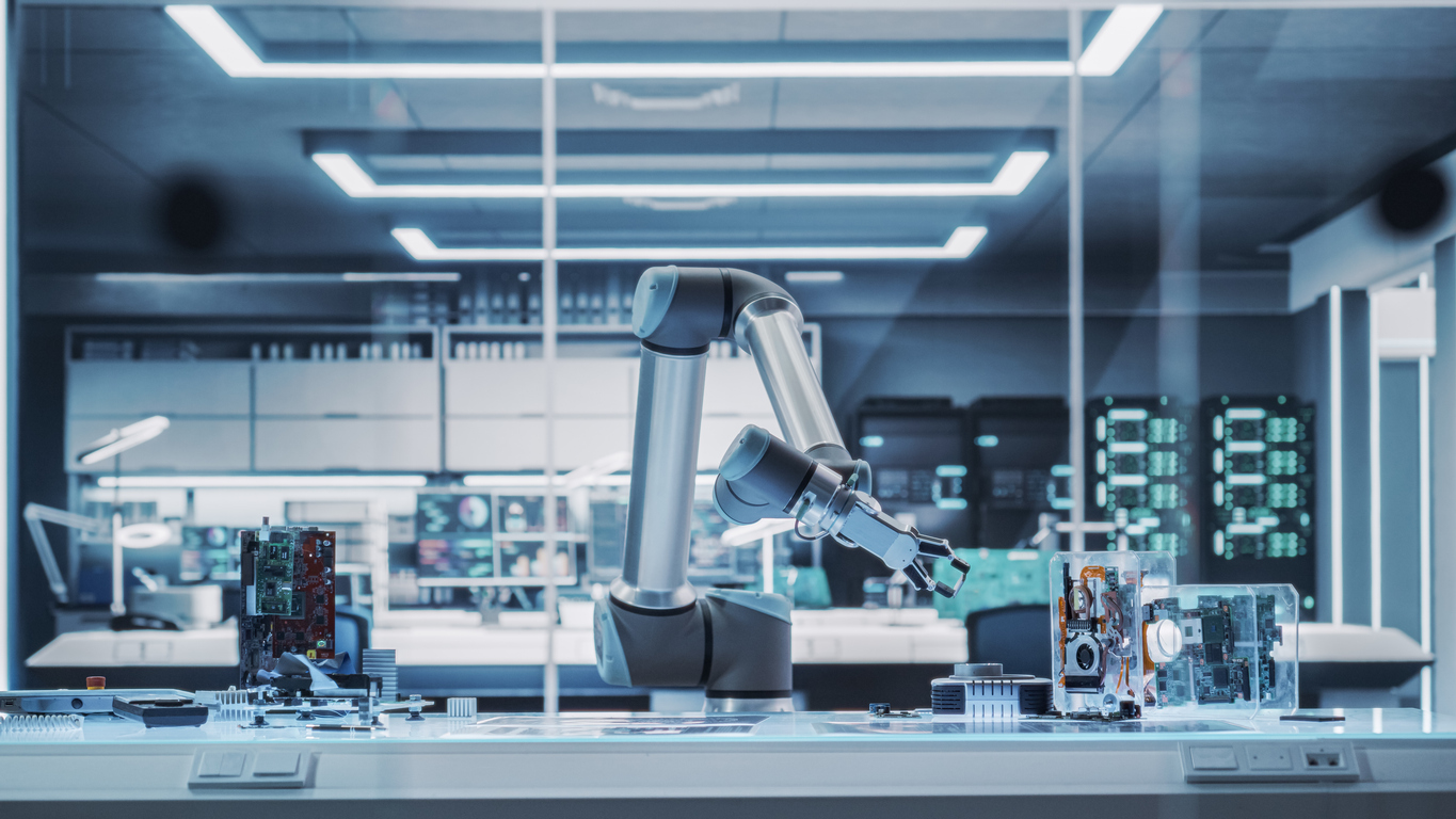 How Manufacturers Are Using AI to Drive Transformation: Insights from Over 200 Companies